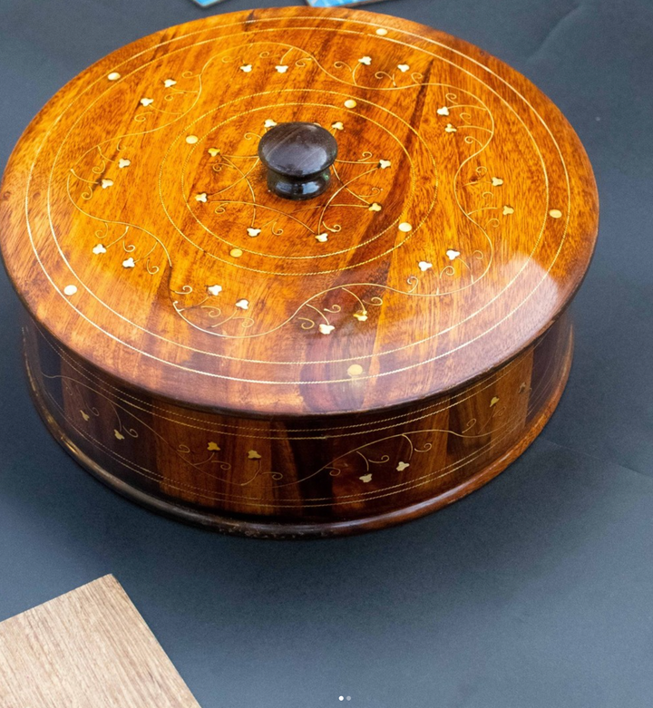Traditional Wooden Hotpot